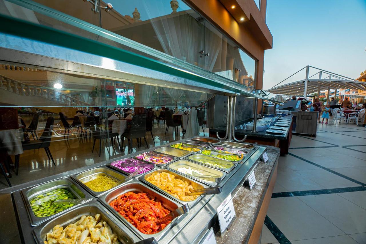 Titanic Palace Families And Couples Only Hurghada Exterior photo A salad bar
