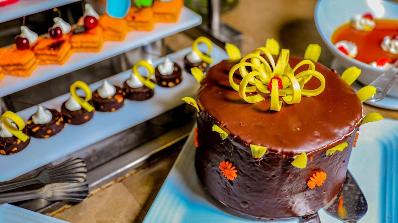 Titanic Palace Families And Couples Only Hurghada Exterior photo A chocolate cake